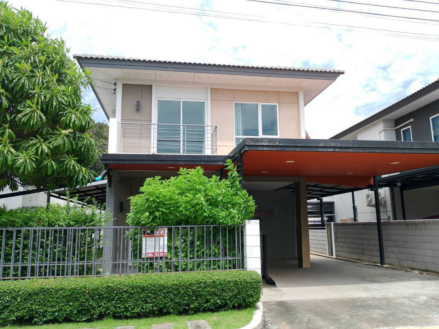 P-49685 ขายบ้านเดี่ยวบรรยากาศเงียบสงบเลี้ยงสัตว์ได้ โซนพระราม3 สีลม โครงการ เซนโทร สุขสวัสดิ์ พระราม 3 บ้าน2ชั้น วิวเมือง Line @easythaihome 085-592-2897 P-49685 ขายบ้านเดี่ยวบรรยากาศเงียบสงบเลี้ยงสัตว์ได้ โซนพระราม3 สีลม โครงการ เซนโทร สุขสวัสดิ์ พระราม 3 บ้าน2ชั้น วิวเมือง Line @easythaihome 085-592-2897