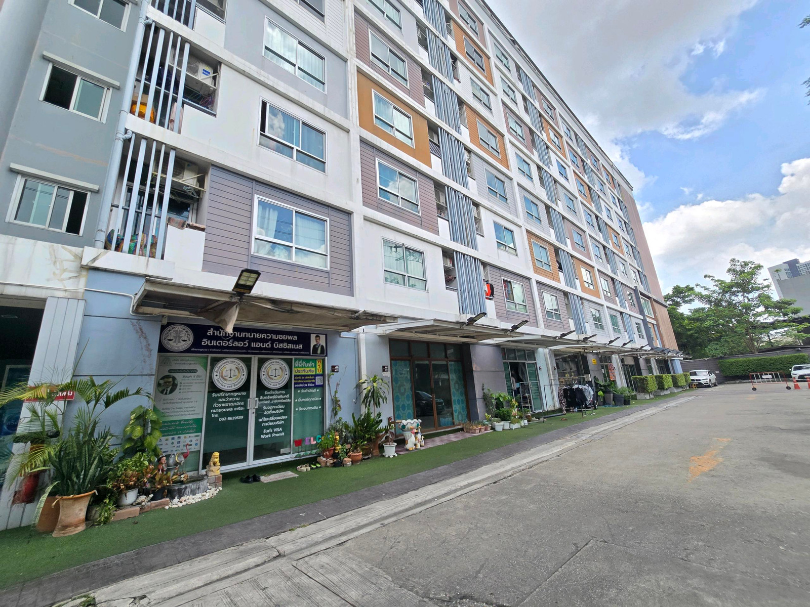 📢 Urgent sale! Shop room, office, 1st floor ✨ Condolette 624 Ladprao (624 Condolette Ladprao), prime location in Bang Kapi. Near the Yellow Line 📢 Urgent sale! Shop room, office, 1st floor ✨ Condolette 624 Ladprao (624 Condolette Ladprao), prime location in Bang Kapi. Near the Yellow Line