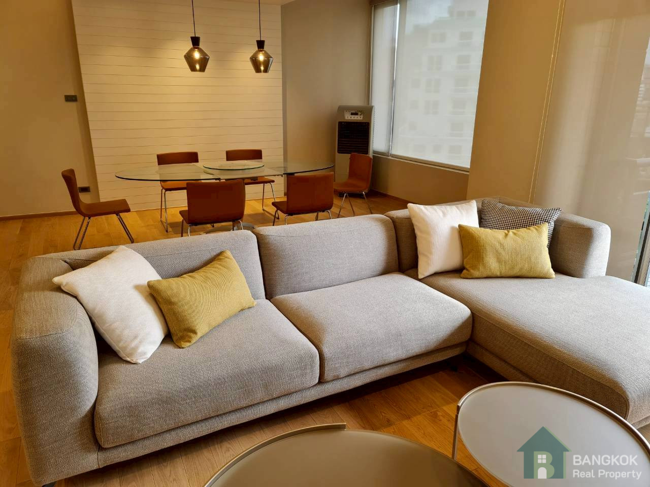All Season Mansion 3-bedroom condo for rent, near BTS Phloen Chit All Season Mansion 3-bedroom condo for rent, near BTS Phloen Chit