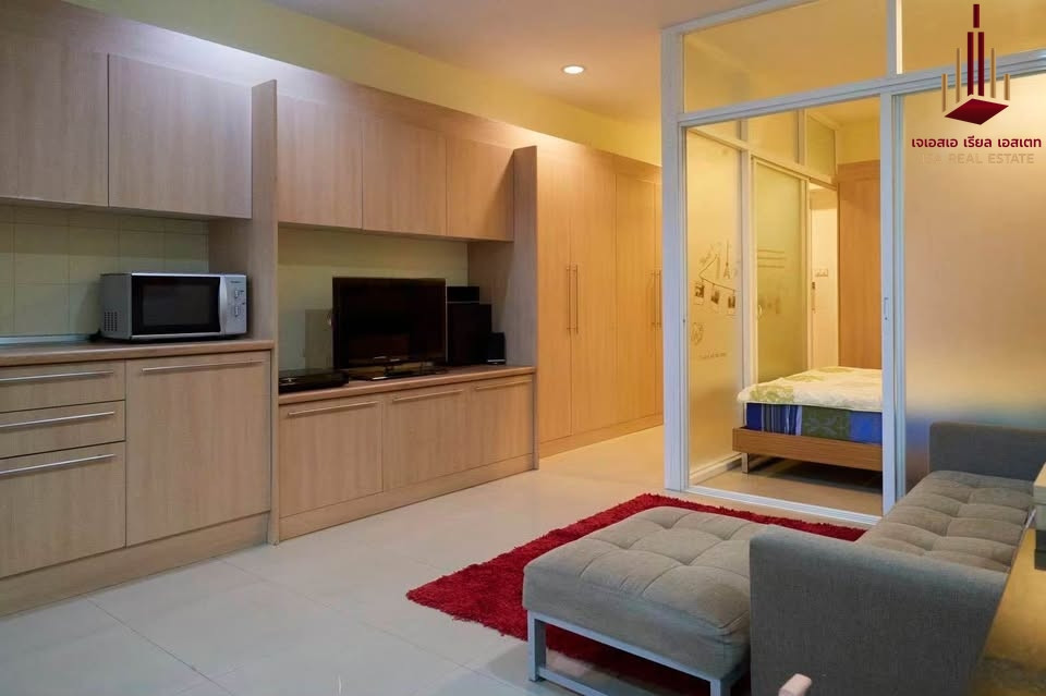 ✨ For Rent: Aree Place Phahonyothin Condo ✨ 💰 Only 17,000 THB/month