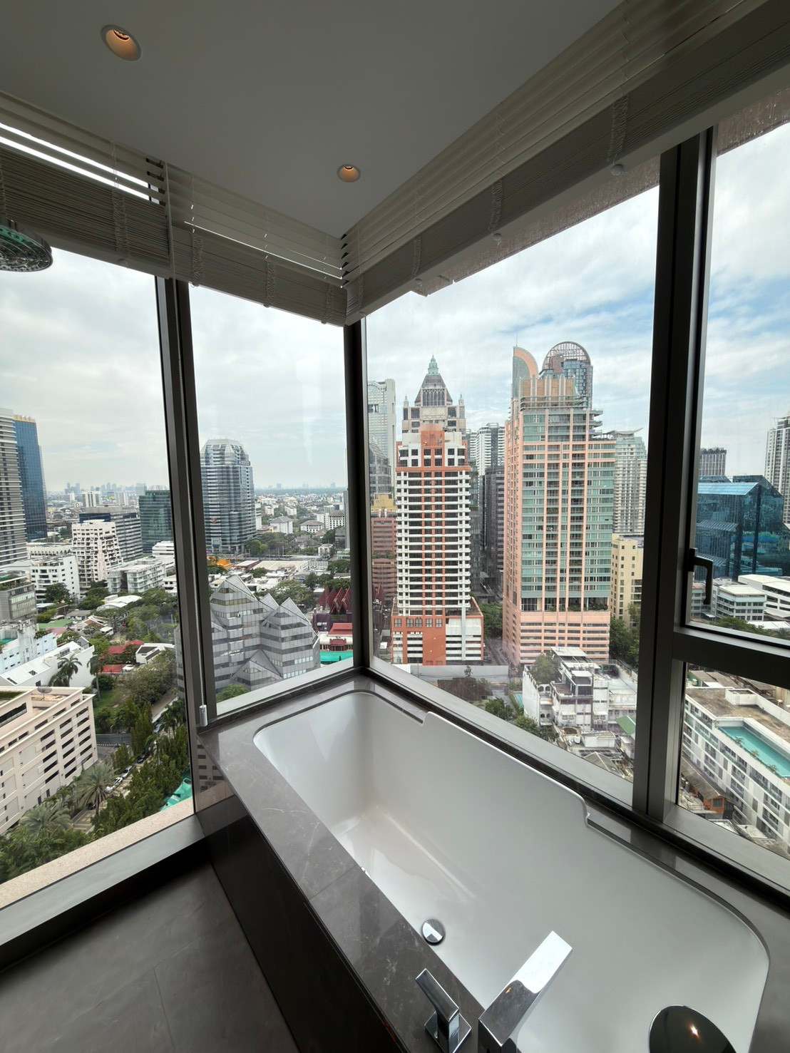 For sale ✨Dusit Residences✨2 beds 2 baths, Size 85.9 sqm., near BTS / MRT Silom (0.3 km) Tel.0982645161 For sale ✨Dusit Residences✨2 beds 2 baths, Size 85.9 sqm., near BTS / MRT Silom (0.3 km) Tel.0982645161