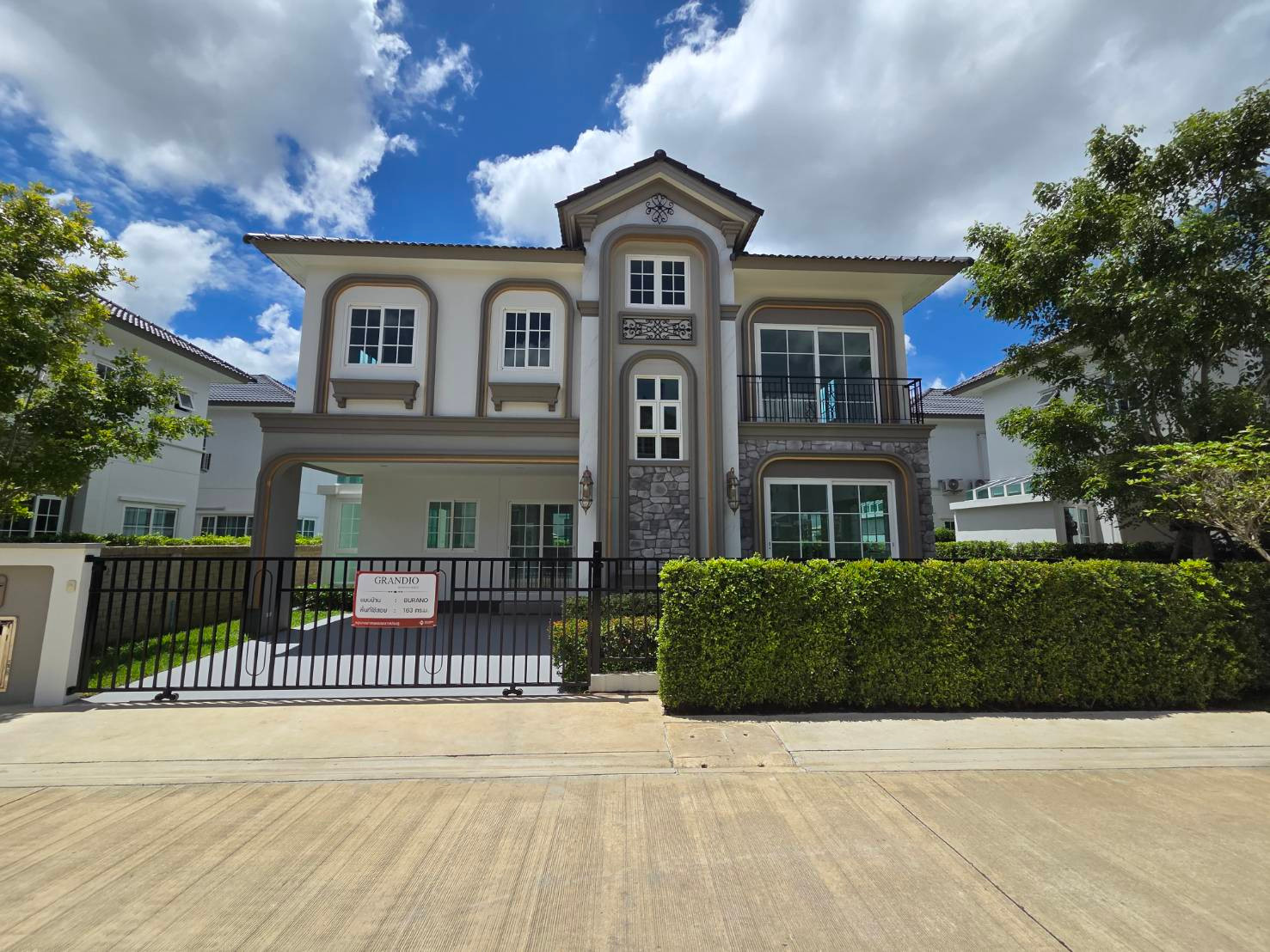 Grandio Bangna Km.5, large luxury detached house, special price.