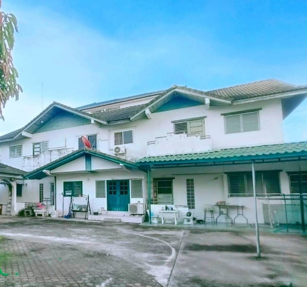 () ขายบ้านหลังใหญ่ย่านราชวัตร สามเสน 216ตรว.