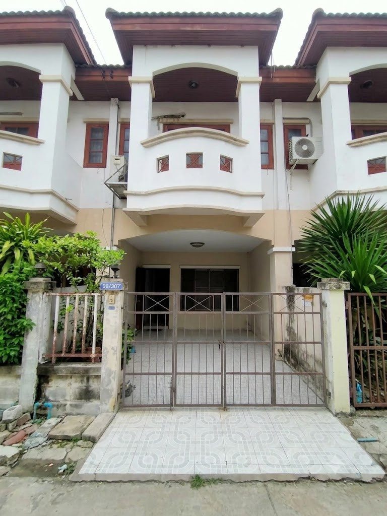 🔥 ทาวน์เฮาส์ 2 ชั้น ราคาเพียง 1 ล้าน! 🏡 หมู่บ้านศิริวรรณ-ชวนชม 🔥 ทาวน์เฮาส์ 2 ชั้น ราคาเพียง 1 ล้าน! 🏡 หมู่บ้านศิริวรรณ-ชวนชม