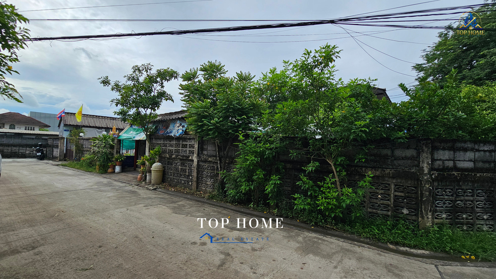 🏡 ขายด่วน❗️ที่ดินแปลงมุมติดถนนซอย พร้อมบ้านครึ่งปูนครึ่งไม้ และห้องเช่า 8 ห้อง ซอยรามอินทรา 47 – รูปที่ 2