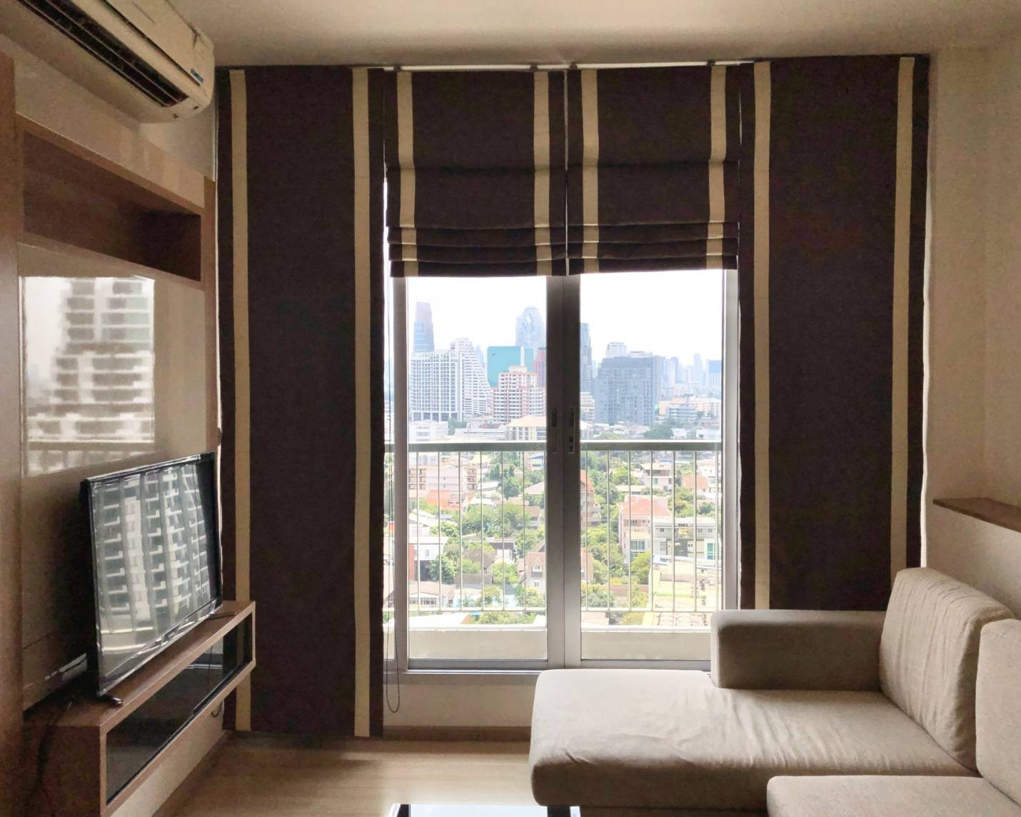 !! Beautiful room for rent, Condo Rhythm Phahol-Aree (Rhythm Phahol-Aree) near BTS Ari. !! Beautiful room for rent, Condo Rhythm Phahol-Aree (Rhythm Phahol-Aree) near BTS Ari.