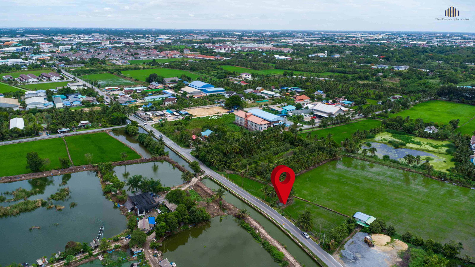 Urgent Sale! Beautiful Title Deed Plot of Land (1 Rai 47 sq. wah) Features an extra-wide 120-meter road frontage. Prime location with easy access from both Phutthamonthon Sai 4 and Sai 5, just 1.5 kilometers away. Electricity and water supply are read – รูปที่ 4