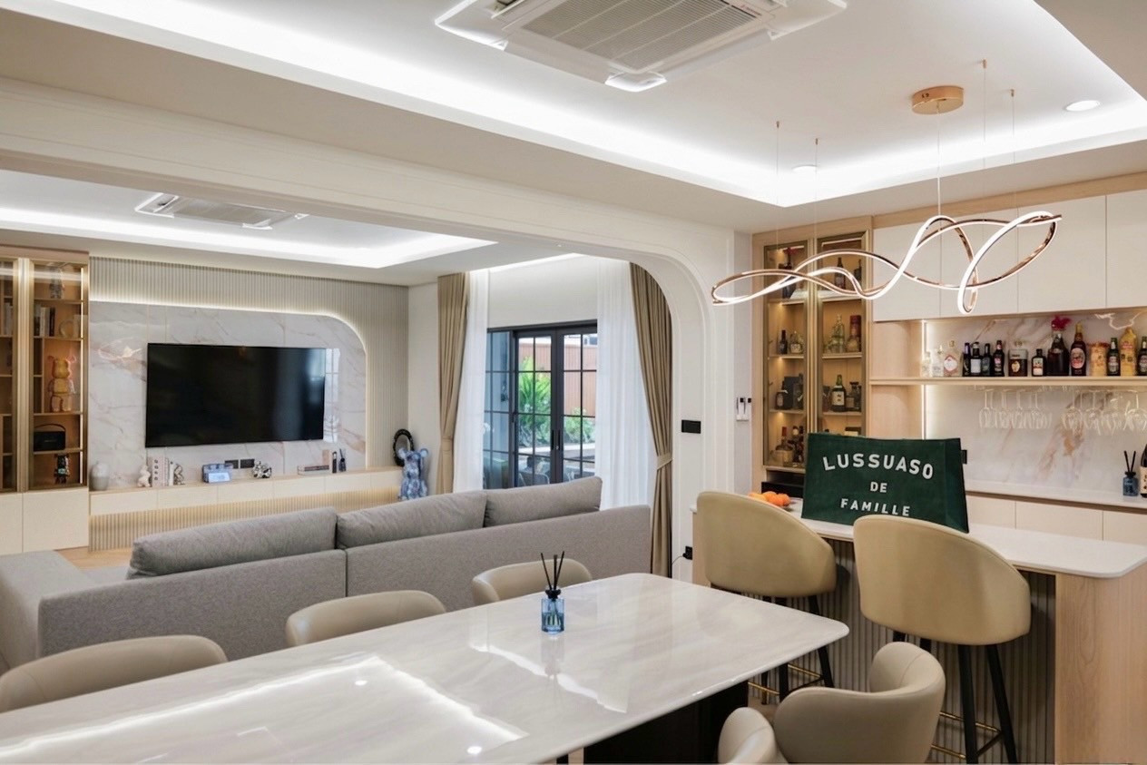 Luxurious house next to Mega Bangna, Centro Bangna Village, ready to move in. Luxurious house next to Mega Bangna, Centro Bangna Village, ready to move in.
