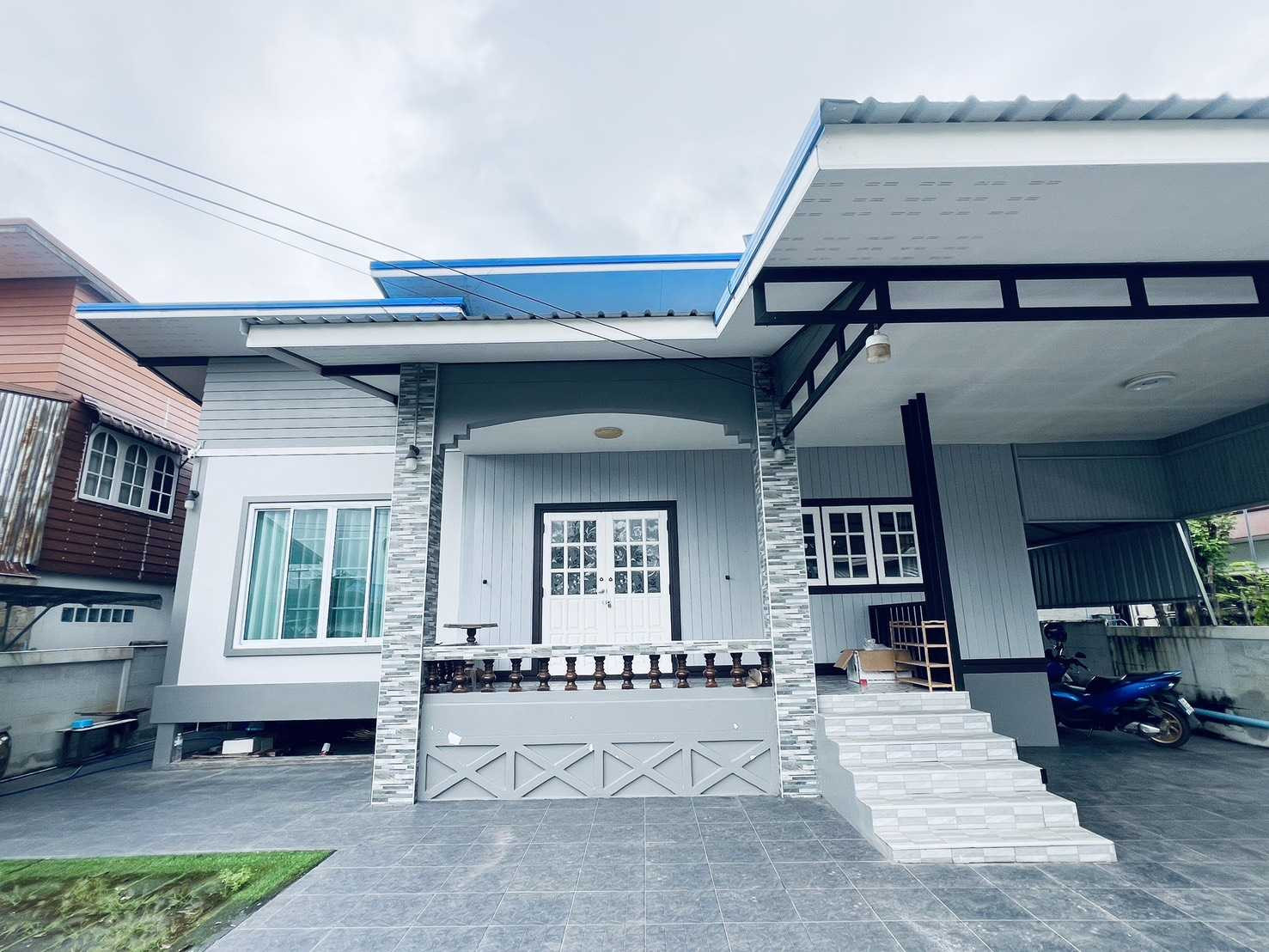 Modern style detached house, very good condition. Modern style detached house, very good condition.