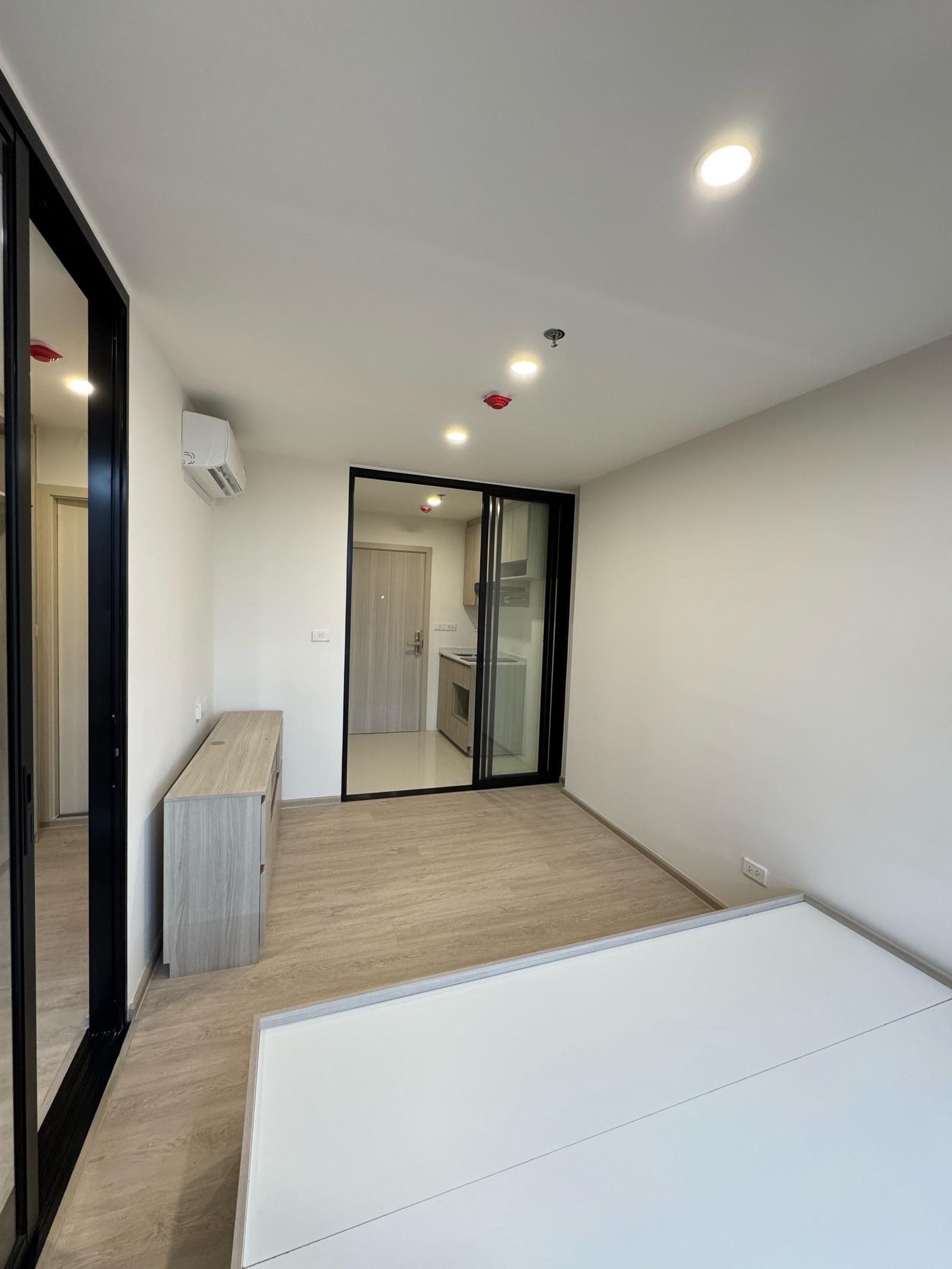 🔥 Condo for sale 0 meters from BTS 🔥📍 Origin Plug & Play E22 Station 🔥 Condo for sale 0 meters from BTS 🔥📍 Origin Plug & Play E22 Station