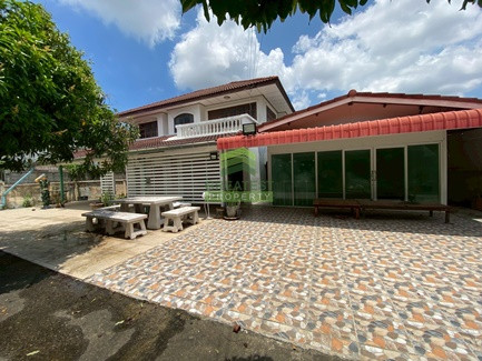 Land for sale, detached house, Grand Chon Lake and Garden Village, Muang Chonburi, area 274 square meters, garden house atmosphere, good location.