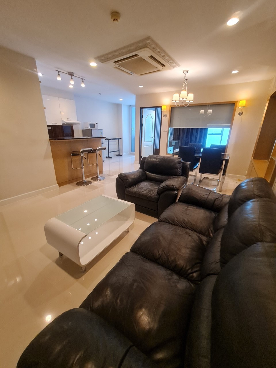 🇹🇭 Condo for sale in the heart of Asoke | Sukhumvit Living Town, best price in the project.