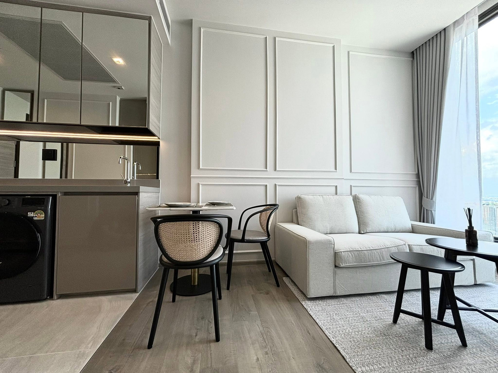 คอนโดให้เช่า Luxury condo กลางห้าแยกลาดพร้าว  80 เมตร MRT พหลโยธิน – รูปที่ 2