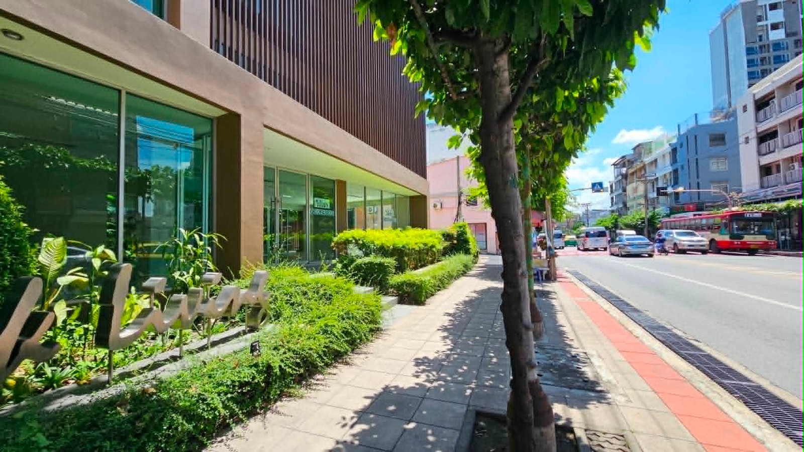 ให้เช่าพื้นที่อาคารริมถนนประดิพัทธ์ – รูปที่ 2