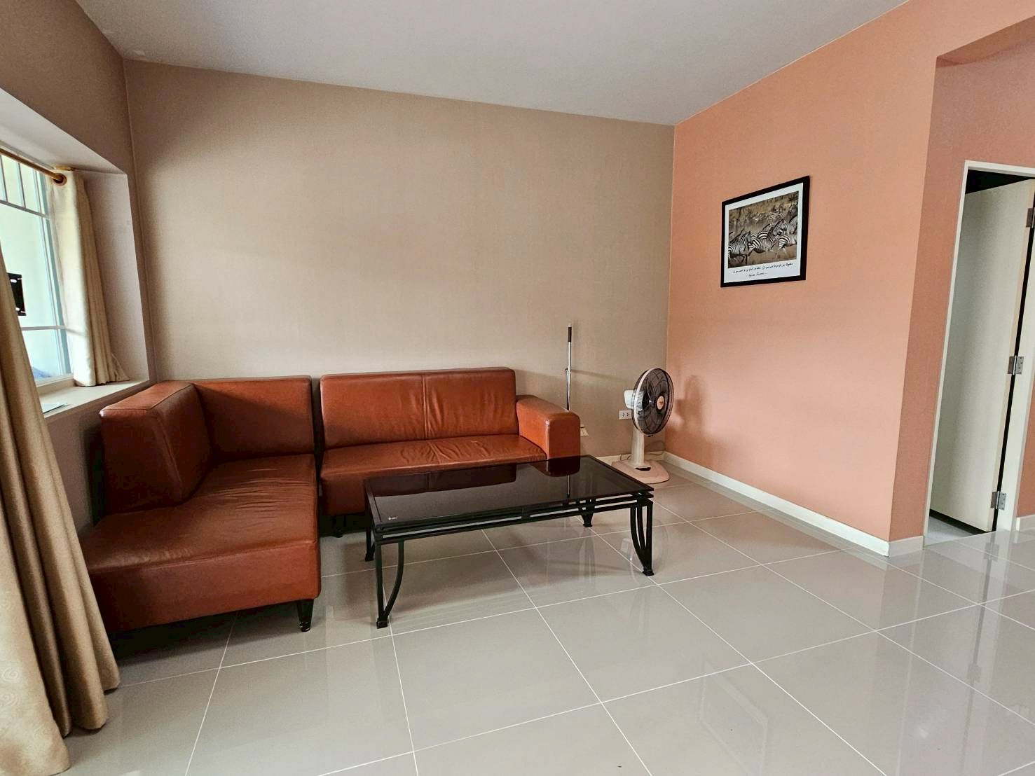 2-story townhome for rent, Indy Bangna project, km 7, beautiful and ready to move in, like getting a new home. 2-story townhome for rent, Indy Bangna project, km 7, beautiful and ready to move in, like getting a new home.