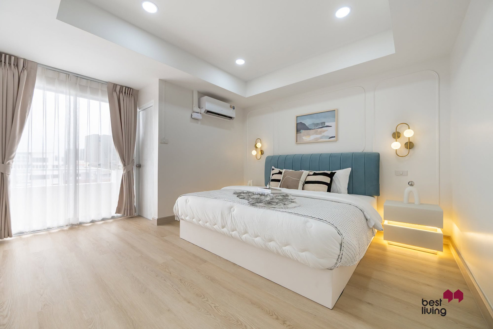 Supattra Condotel 80.24 sq m, 3 bedrooms, parking for 2 cars.