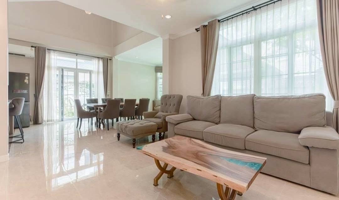 🏡✨ For Rent | Fantasia Villa 4
บ้านเดี่ยวสไตล์ Victorian Classic สร้างใหม่ พร้อมเข้าอยู่
ทำเลบางนา–ศรีนครินทร์ ใกล้รถไฟฟ้าสายสีเหลือง – รูปที่ 4