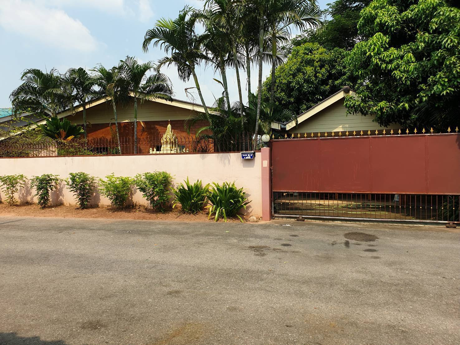 92703 - Single house for sale, Chedi Hak Subdistrict, Mueang Ratchaburi District, Ratchaburi Province.