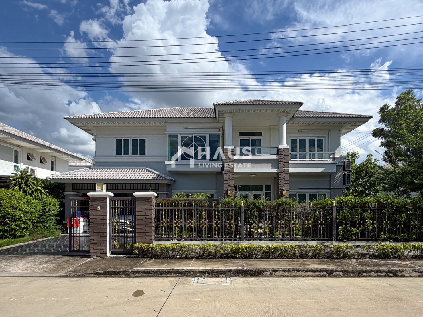 🚨 Rare item, giant size! Main street corner plot (The front of the house is wide Guaranteed best price) 🔥 Single house for sale Supalai Prima Villa Phutthamonthon Sai 3 🔥 Supalai Prima Villa Phutthamonthon Sai 3 / 4 bedrooms #HPHU090 🚨 Rare item, giant size! Main street corner plot (The front of the house is wide Guaranteed best price) 🔥 Single house for sale Supalai Prima Villa Phutthamonthon Sai 3 🔥 Supalai Prima Villa Phutthamonthon Sai 3 / 4 bedrooms #HPHU090