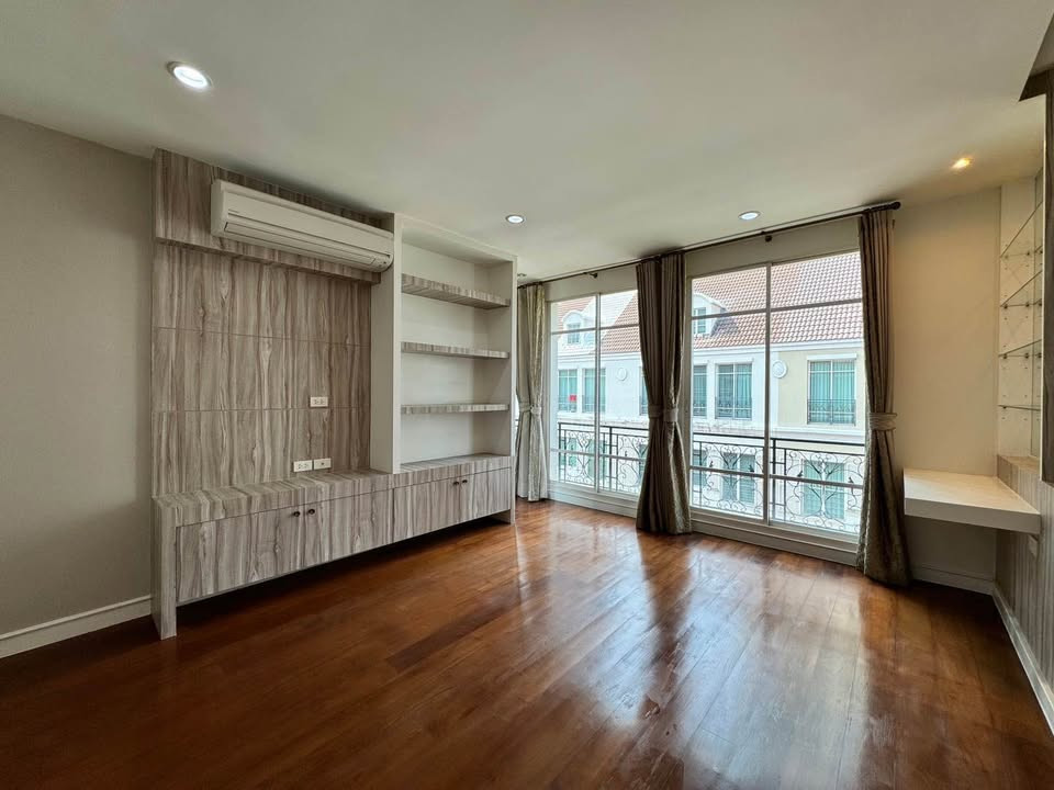 Townhome for rent, Baan Klang Krung Thonglor, opposite J-Avenue, luxuriously decorated. – รูปที่ 3