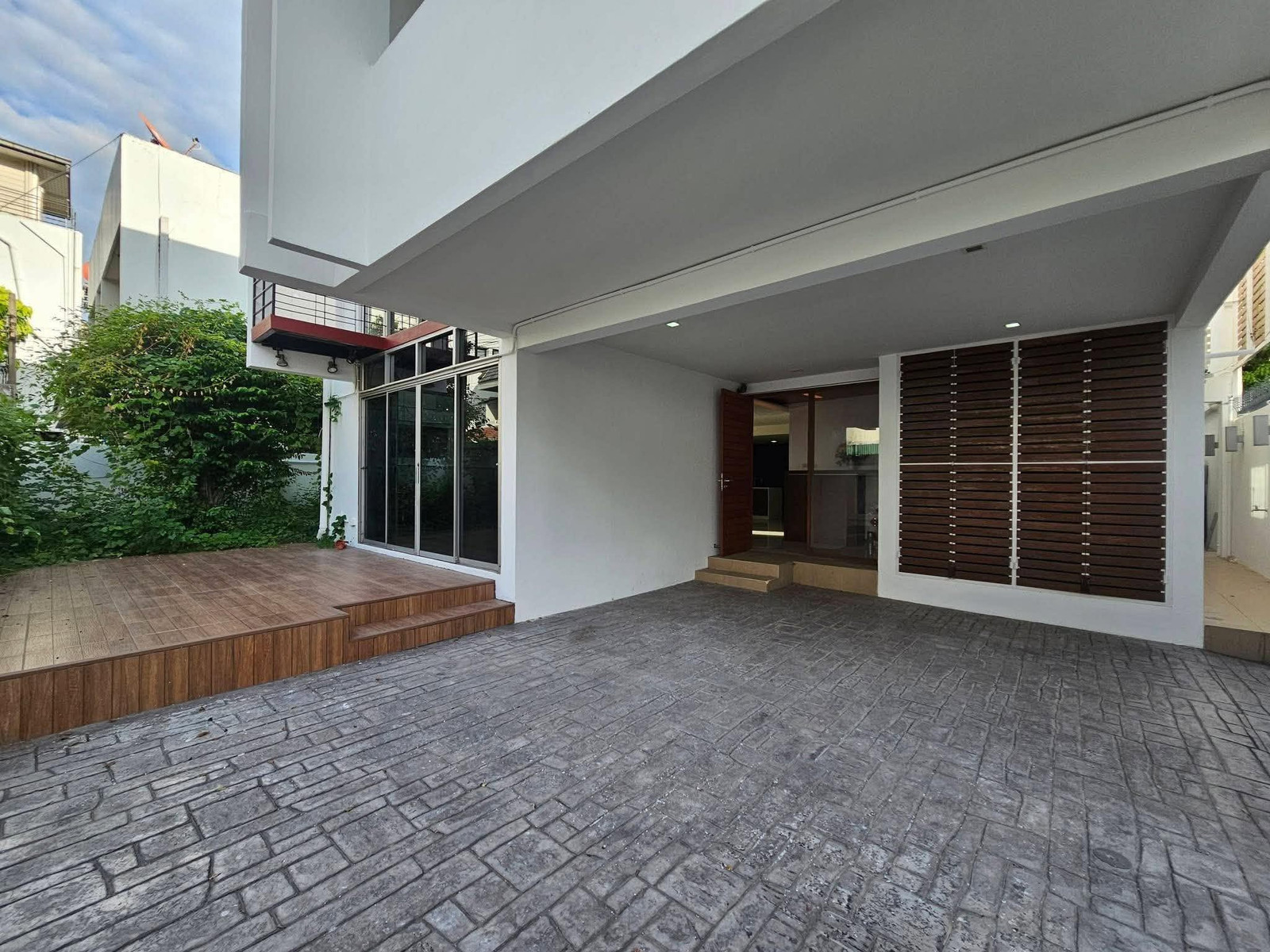 ขายบ้านอารีย์สัมพันธ์ 4 บ้าน50 ตร.ว ราคาต่อรองได้ – รูปที่ 2