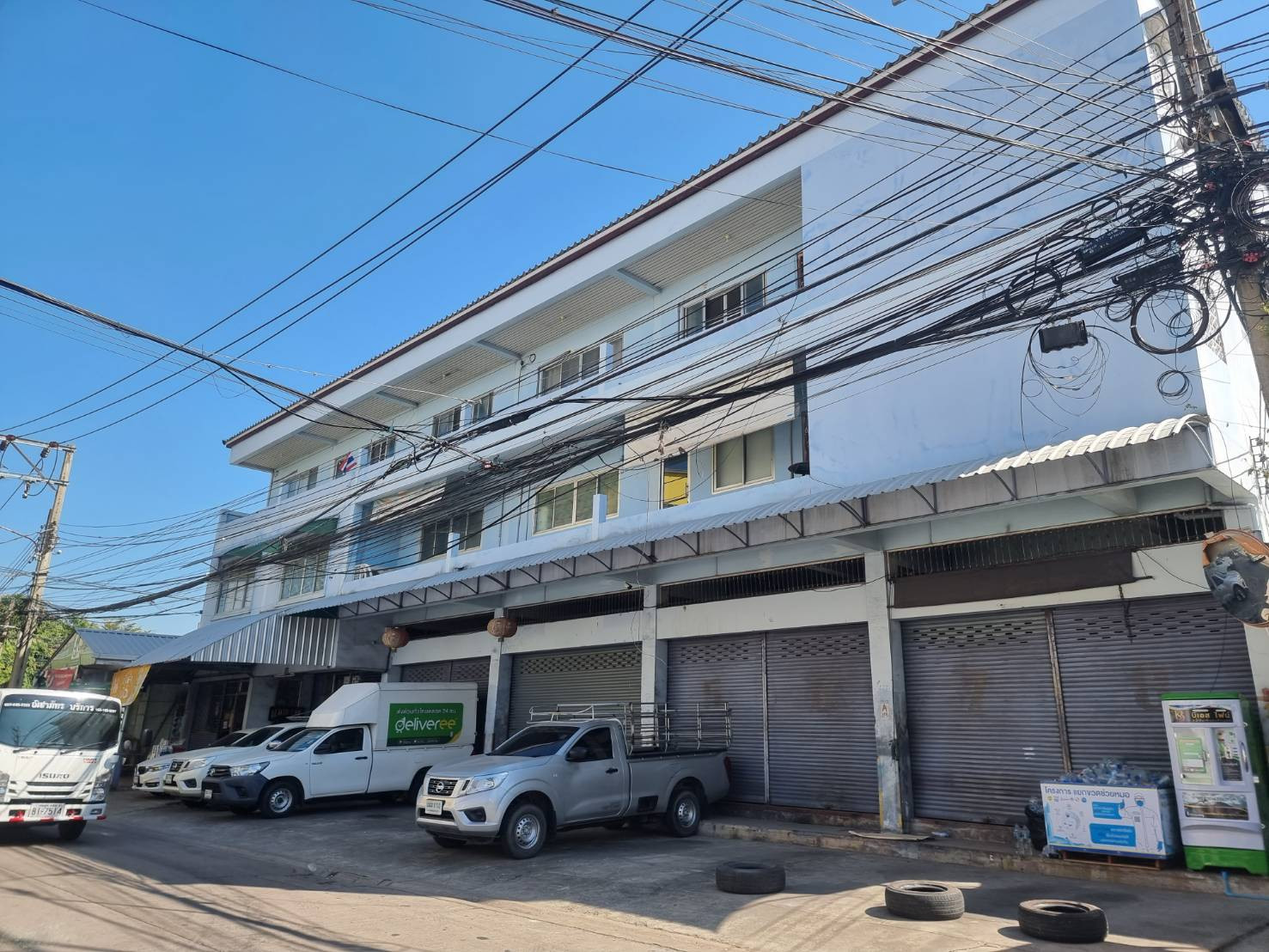 อาคาร 6ห้อง 3ชั้นเปิดโล่งถึงกัน ที่ดิน185 ตรว.ลาดพร้าว-โชคชัย4 ถนนสตรีวิทยา2 ซอย23 เข้าซอย15เมตร อาคาร 6ห้อง 3ชั้นเปิดโล่งถึงกัน ที่ดิน185 ตรว.ลาดพร้าว-โชคชัย4 ถนนสตรีวิทยา2 ซอย23 เข้าซอย15เมตร