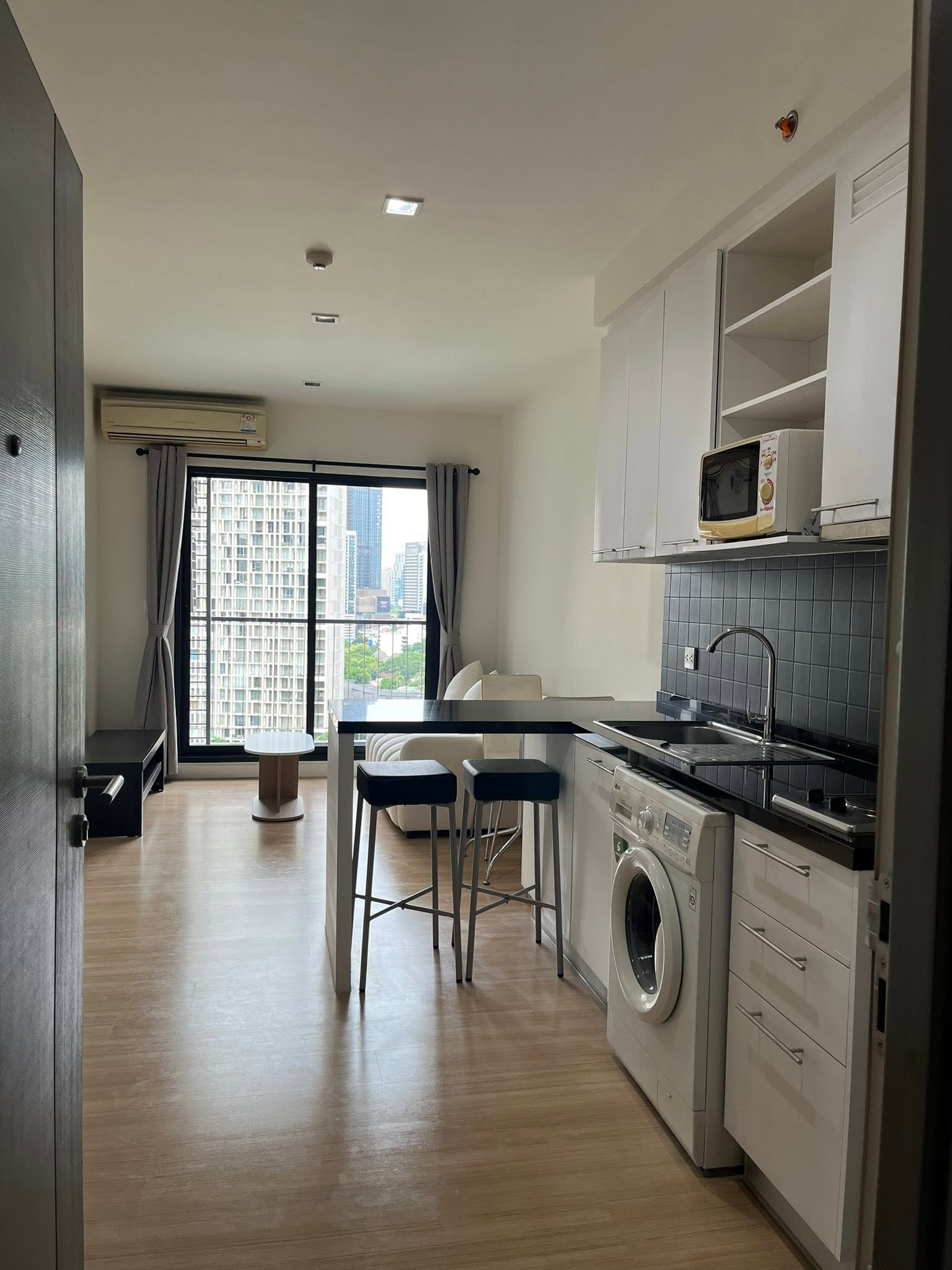 ขายคอนโด The Seed Mingle สาทร – สวนพลู ซอย 8 พิเศษ 3.85 ล้านบาท