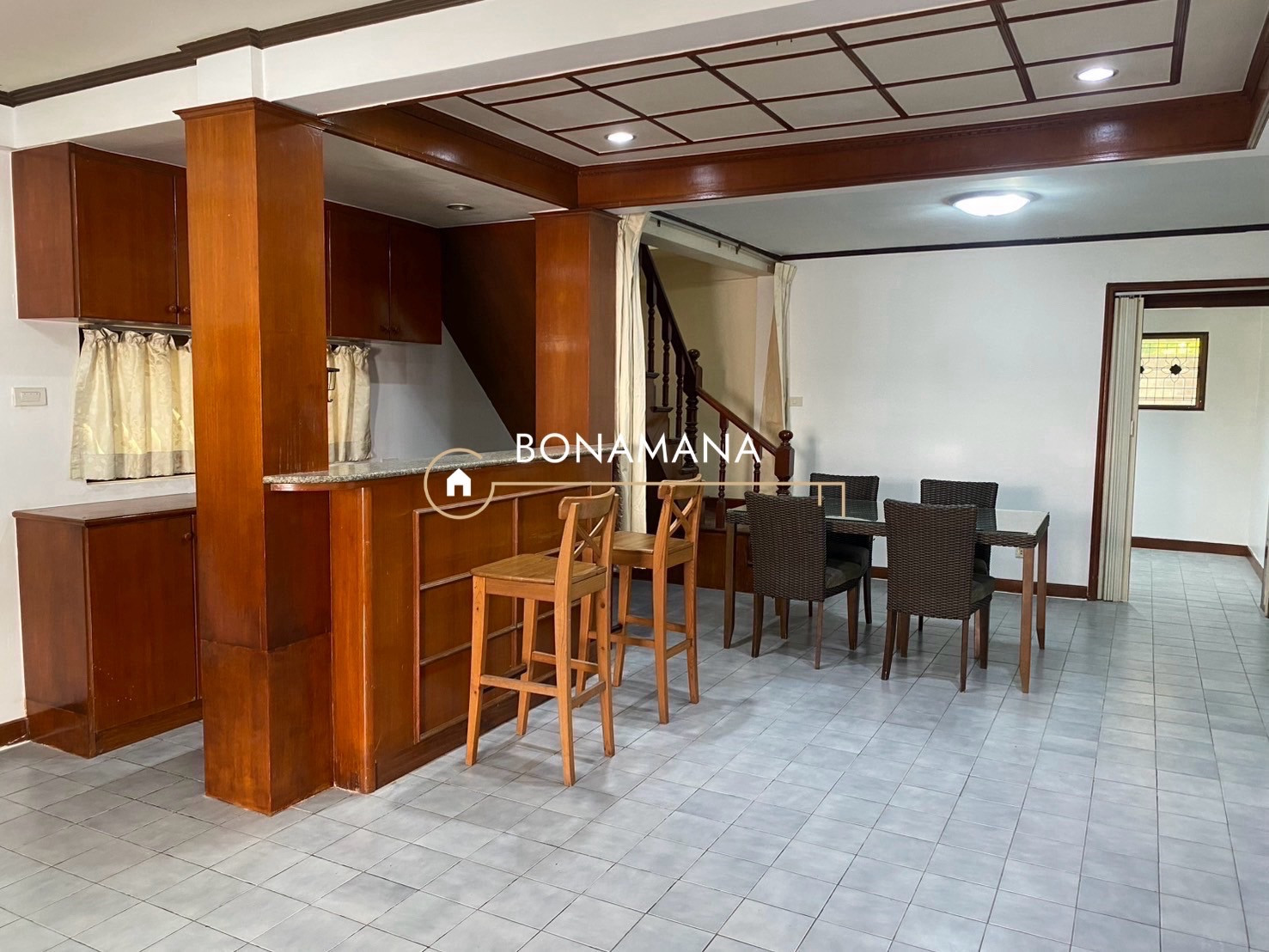 ให้เช่า บ้านเดี่ยวใจกลางเมือง ถ.เพชรบุรี ใกล้โรงพยาบาลกรุงเทพ
 – รูปที่ 2
