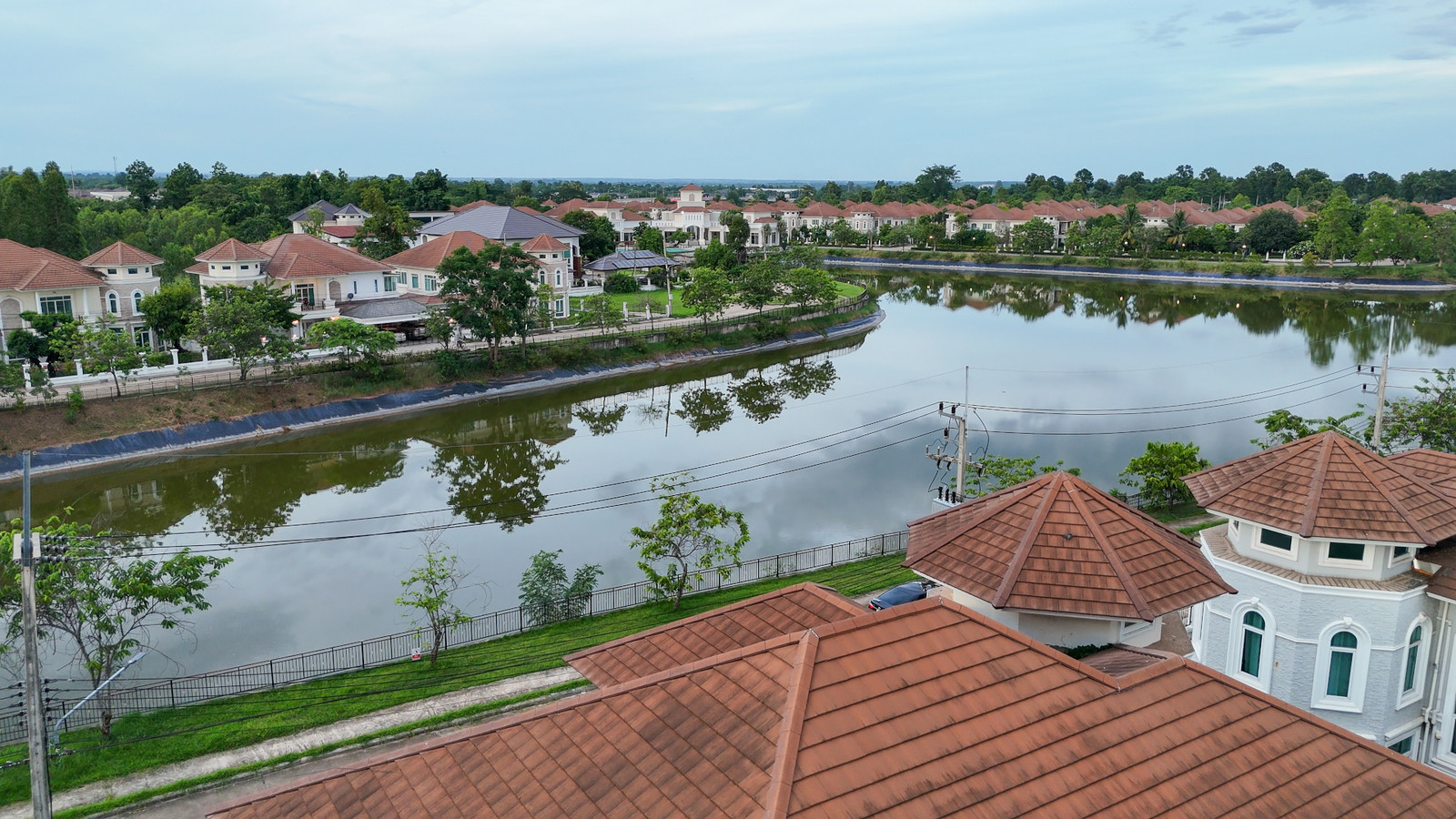 บ้านเดี่ยววิวบึง บรรยากาศสงบ เป็นส่วนตัว | ทำเลใกล้ มหาวิทยาลัยขอนแก่น บ้านเดี่ยววิวบึง บรรยากาศสงบ เป็นส่วนตัว | ทำเลใกล้ มหาวิทยาลัยขอนแก่น