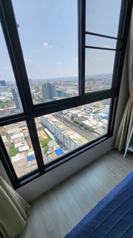 ห้องสวยพร้อมอยู่ ชั้น 32 วิวเมืองไม่บล็อก เฟอร์ครบ ใกล้ MRT สุทธิสาร – รูปที่ 4