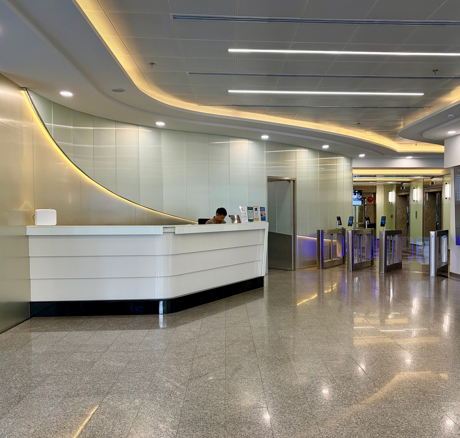 Renovated Office, ที่จอดรถฟรี, เพียง 350ม.จาก BTS ช่องนนทรี 