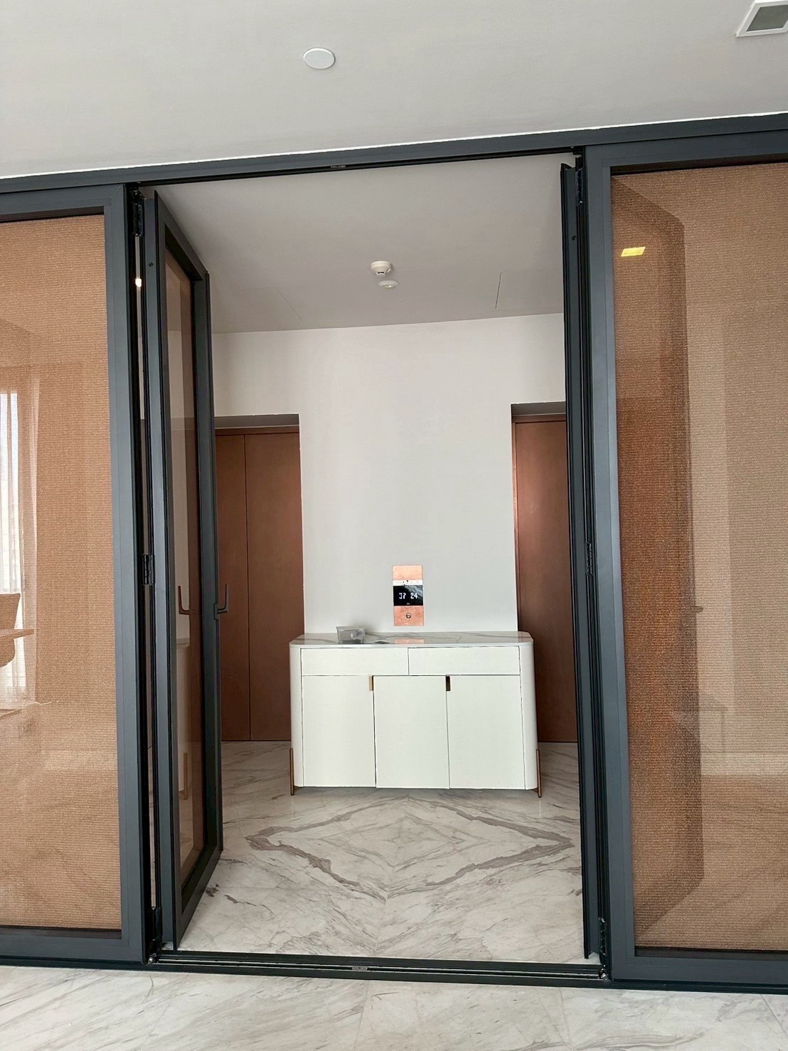 For sale ขายค่ะ คอนโด Monument Thonglor เดอะ โมนูเมนต์ ทองหล่อ
 (2 Bed 3 Bath)