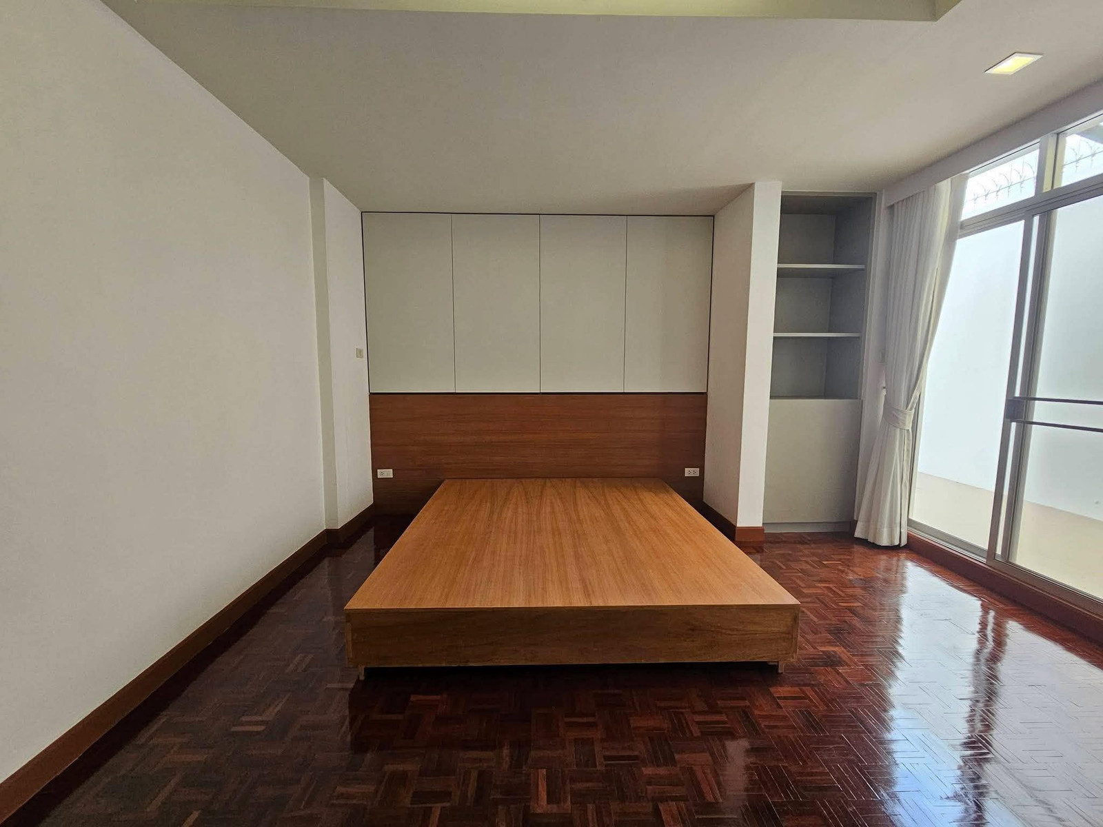 ขายบ้านอารีย์สัมพันธ์ 4 บ้าน50 ตร.ว ราคาต่อรองได้ – รูปที่ 3