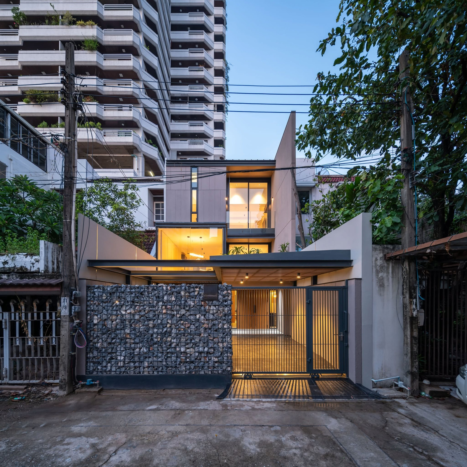 For sale ✨House Area Sukhumvit 49✨ 3 beds 4 baths, Size 28 sq.wah. | 276 sqm. Tel.0982645161 For sale ✨House Area Sukhumvit 49✨ 3 beds 4 baths, Size 28 sq.wah. | 276 sqm. Tel.0982645161