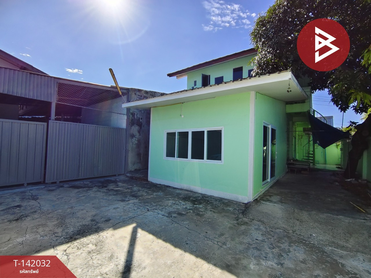 Factory warehouse for sale, area 141 square meters, Pracha Uthit 54, Bangkok. Factory warehouse for sale, area 141 square meters, Pracha Uthit 54, Bangkok.
