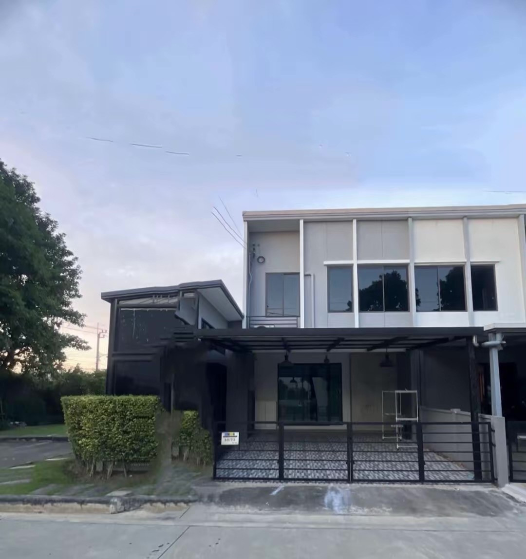 Townhome for Rent Project: PLENO Rama 9 – Krungthep Kreetha 1 Townhome for Rent Project: PLENO Rama 9 – Krungthep Kreetha 1