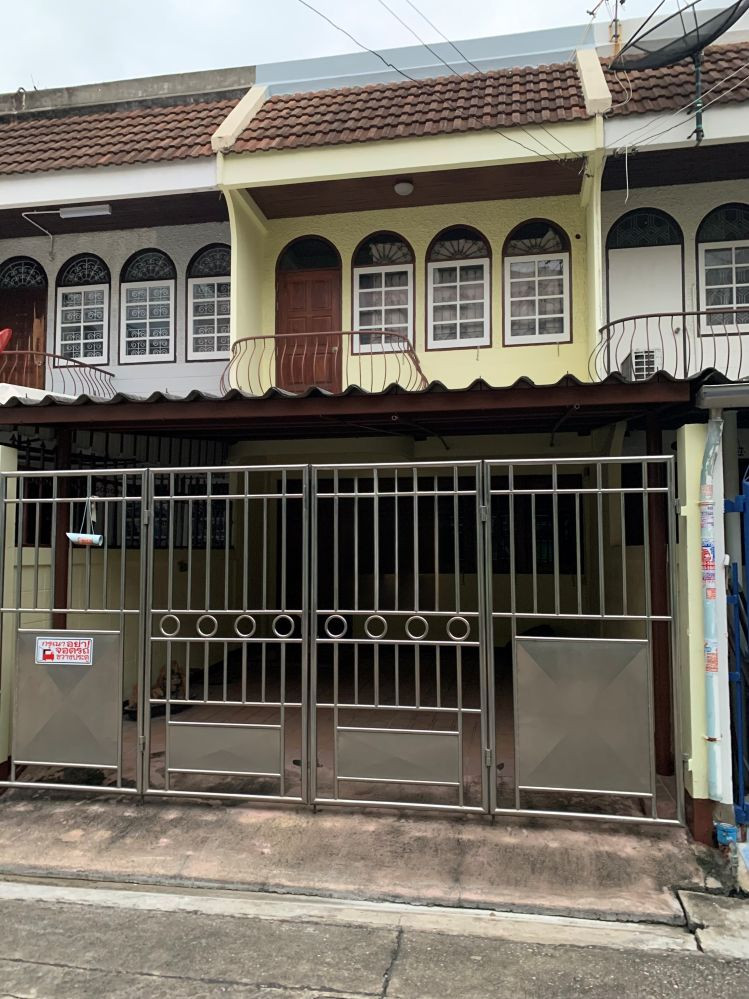 ขายทาวน์เฮ้าส์ 2 ชั้น ซอยเพชรเกษม 60/3 ขนาด 17 ตร.ว. ใกล้ MRT บางแค และ ปากทางถนนพุทธมณฑลสาย 1 