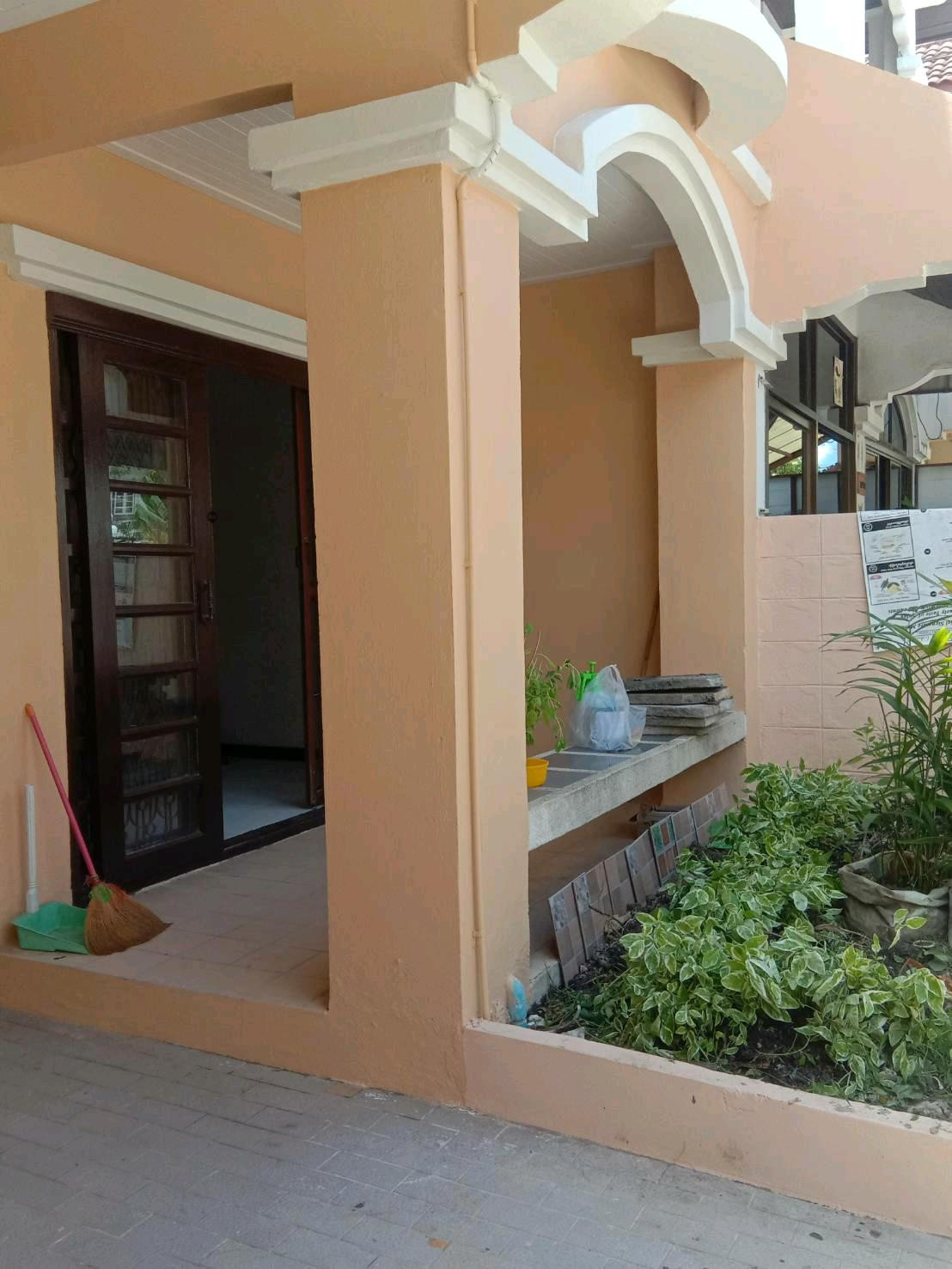 White townhouse, 2 floors, Muang Ake Project 5, Rangsit. – รูปที่ 3