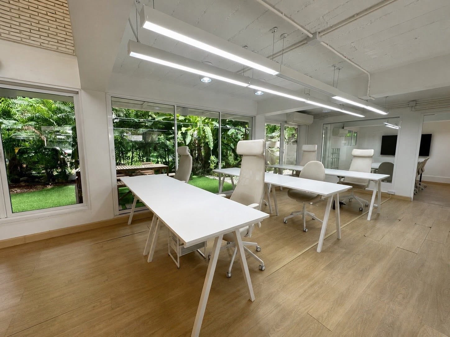 🌿 Office with private garden in the heart of Phaya Thai - Ari
✨ Special rent only 49,000 baht/month – รูปที่ 3