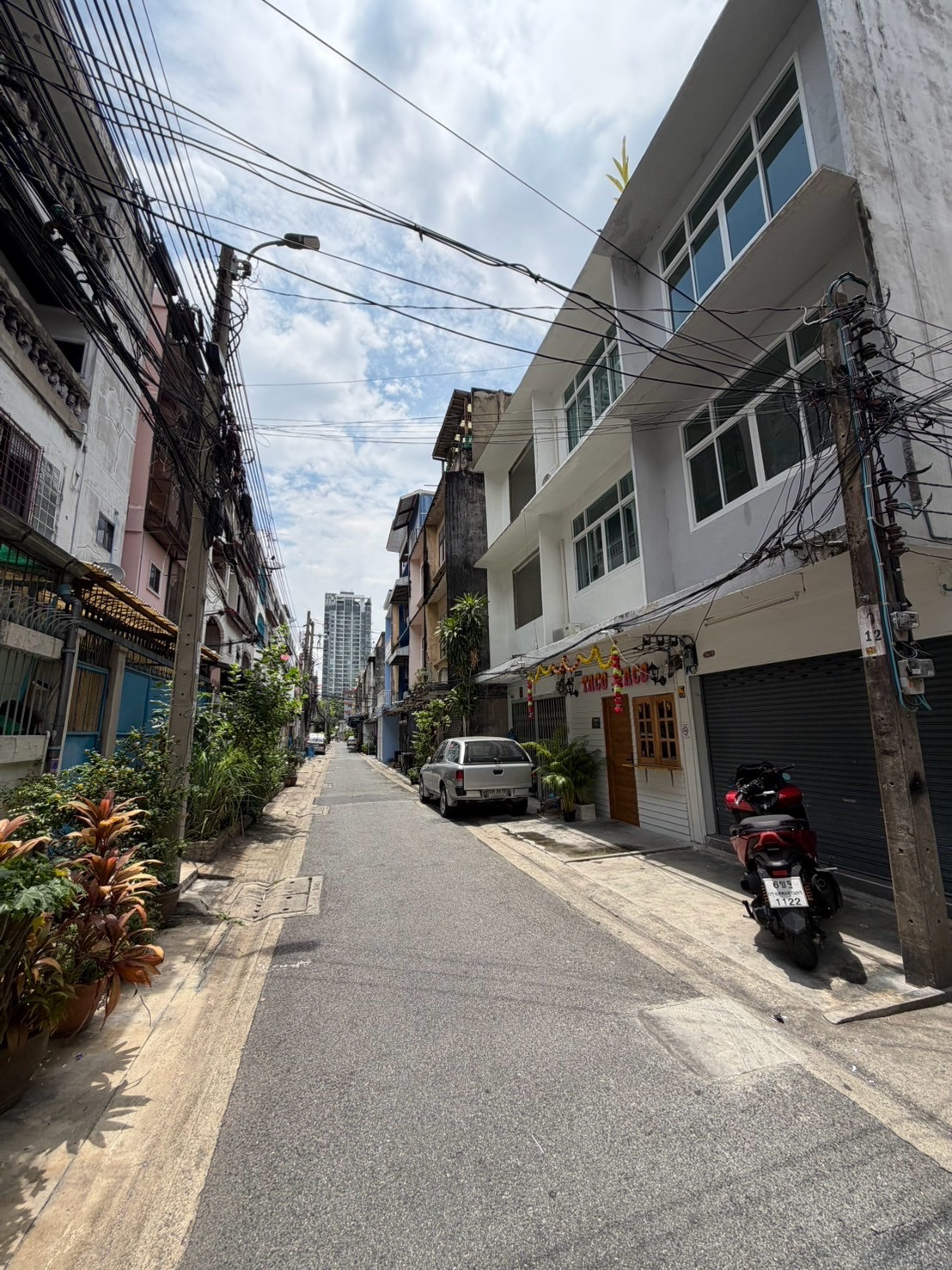 For Rent | ทาวน์เฮ้าส์ให้เช่า สาทร 11 รีโนเวทใหม่ทั้งหลัง📍สาทร–สีลม ใกล้ BTS Saint Louis เพียงประมาณ 600 เมตร – รูปที่ 3