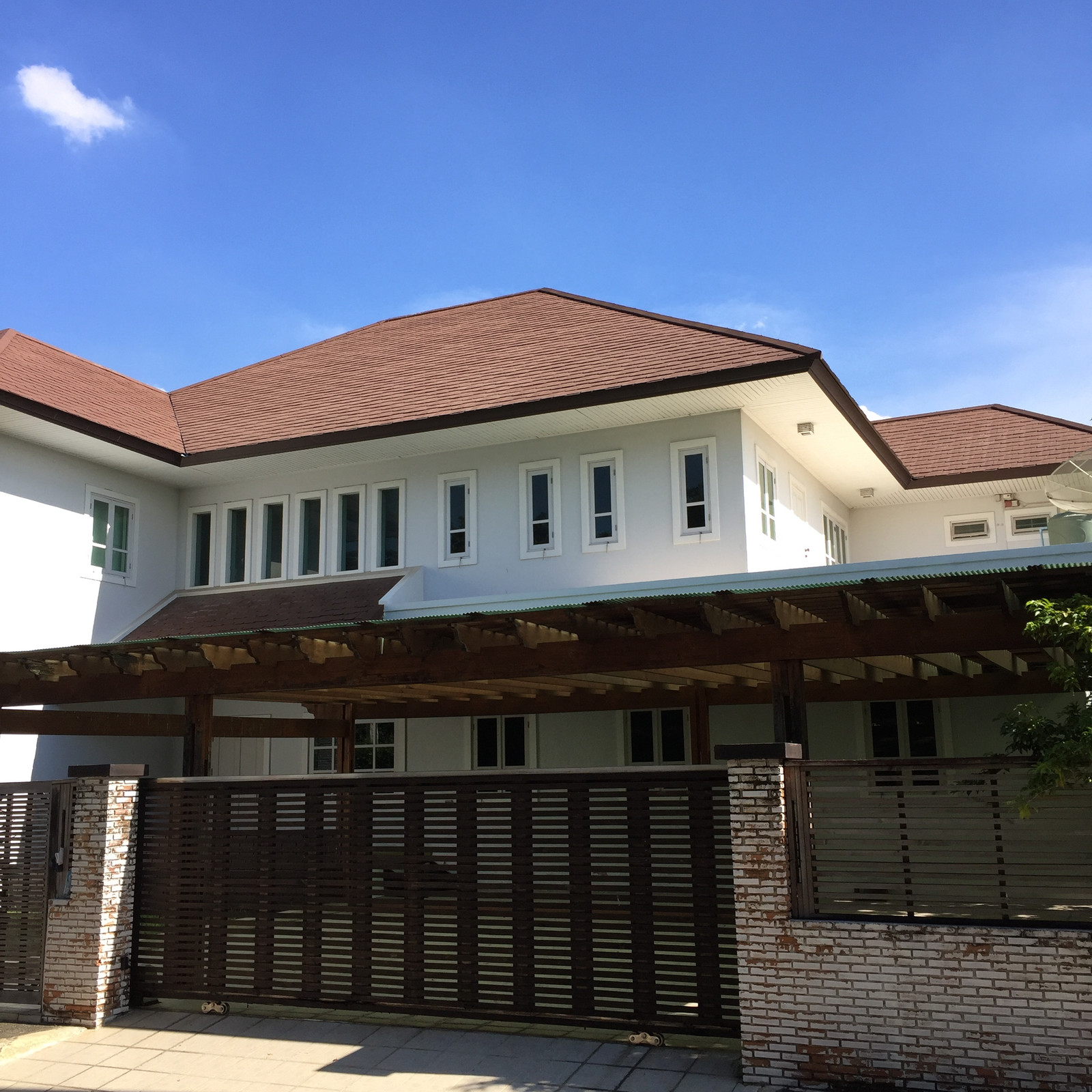 Single house, Grand Canal Village, Prachachuen.