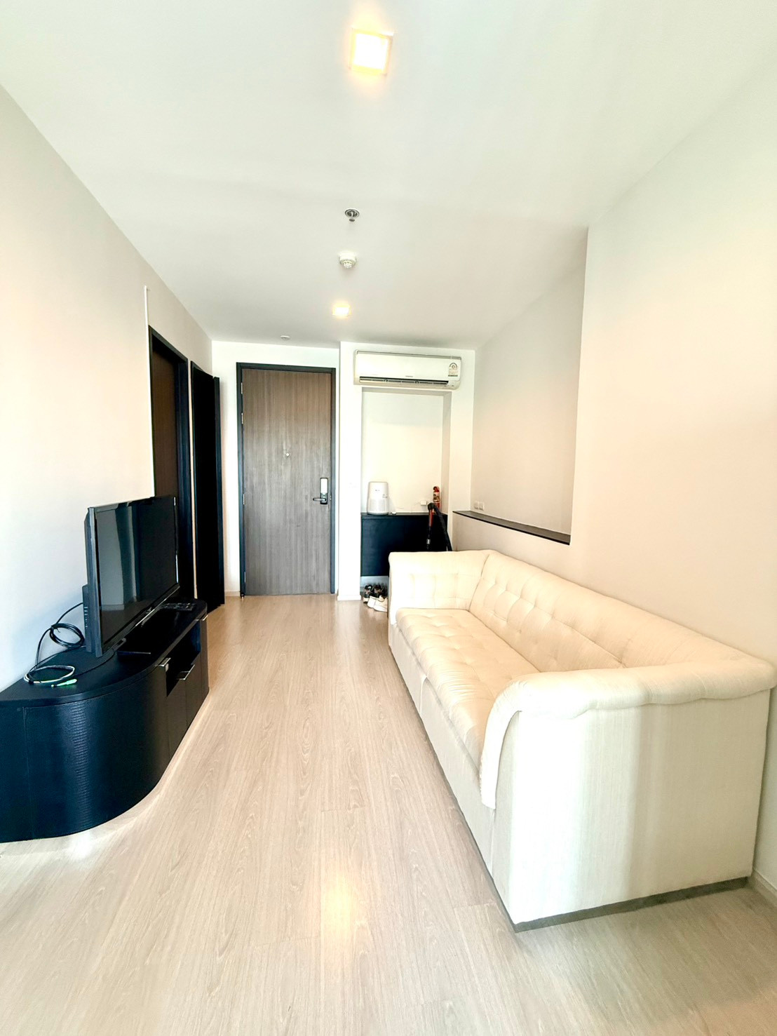 ให้เช่า คอนโด Rhythm Sukhumvit 44/1 - 1 ห้องนอน 45 ตรม. ชั้น 26 วิวสวย ใกล้ BTS พระโขนง!