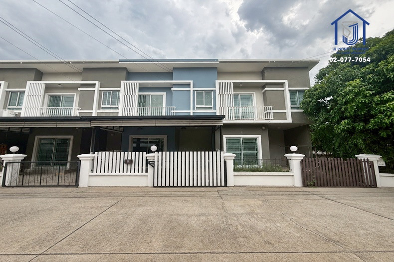 ขายทาวน์โฮม 2 ชั้น หมู่บ้านนิรันดร์วิลล์ 12 ซอยวัดศรีวารีน้อย-ลาดกระบัง 54 ใกล้สนามบินสุวรรณภูมิ ขายทาวน์โฮม 2 ชั้น หมู่บ้านนิรันดร์วิลล์ 12 ซอยวัดศรีวารีน้อย-ลาดกระบัง 54 ใกล้สนามบินสุวรรณภูมิ