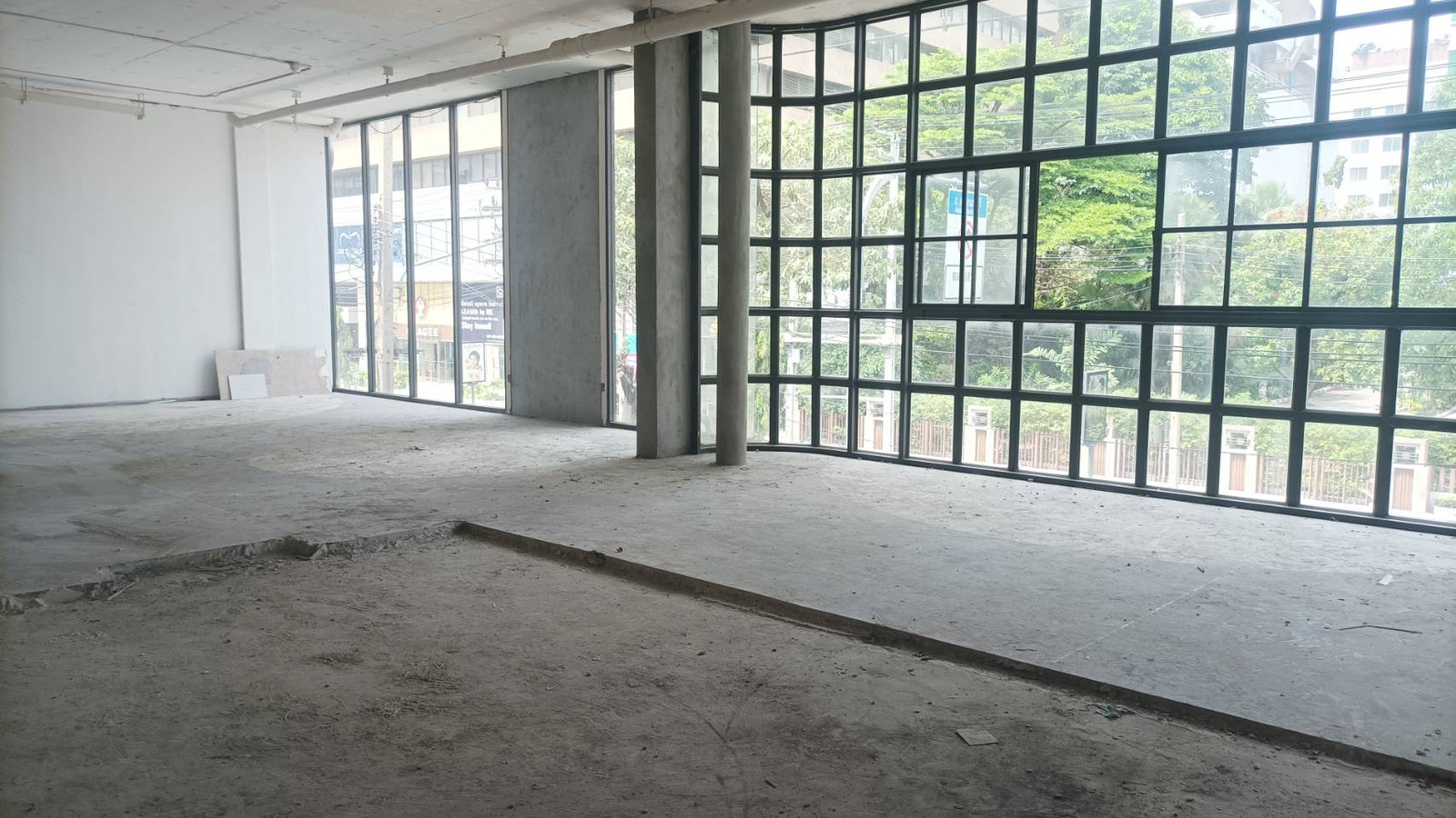 For Rent: Asok Main Road 58-130 sqm Ideal for Restaurant Cafe For Rent: Asok Main Road 58-130 sqm Ideal for Restaurant Cafe