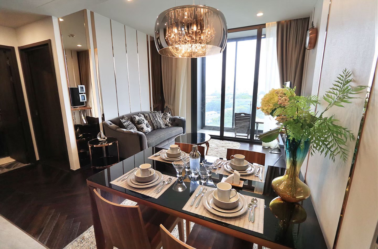 Condo for rent, The Monument, Sanam Pao, special price only 65,000 baht/month, make an appointment to view the room every day 085-362-6455