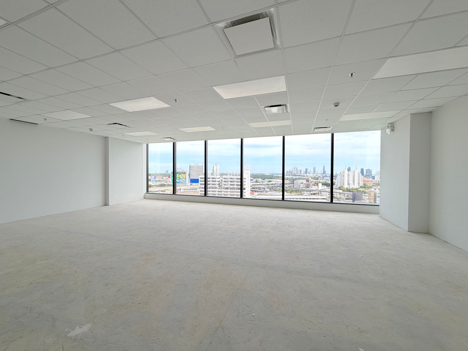 New Green Grade A Office, เพียง 290ม. จาก MRT คลองเตย, วิวแม่น้ำ New Green Grade A Office, เพียง 290ม. จาก MRT คลองเตย, วิวแม่น้ำ