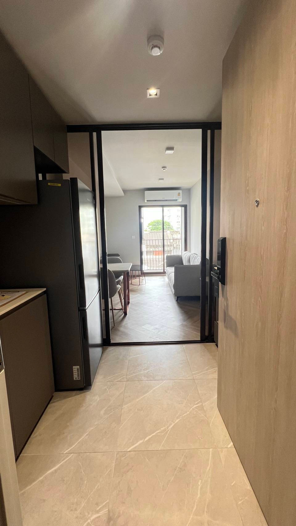 Condo for rent, Chapter Thonglor 25, Sukhumvit Road, size 35 sq m, 1 bedroom, swimming pool view, has shuttle service to BTS Thonglor, rent 23,000 /month. Condo for rent, Chapter Thonglor 25, Sukhumvit Road, size 35 sq m, 1 bedroom, swimming pool view, has shuttle service to BTS Thonglor, rent 23,000 /month.