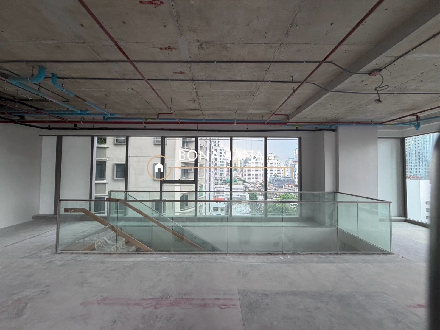 พื้นที่ร้านค้า/ ธุรกิจ Duplex Unit ชั้น 9 ติดถนน ทำเลทอง อโศก (MRT สุขุมวิท 450m) – รูปที่ 4