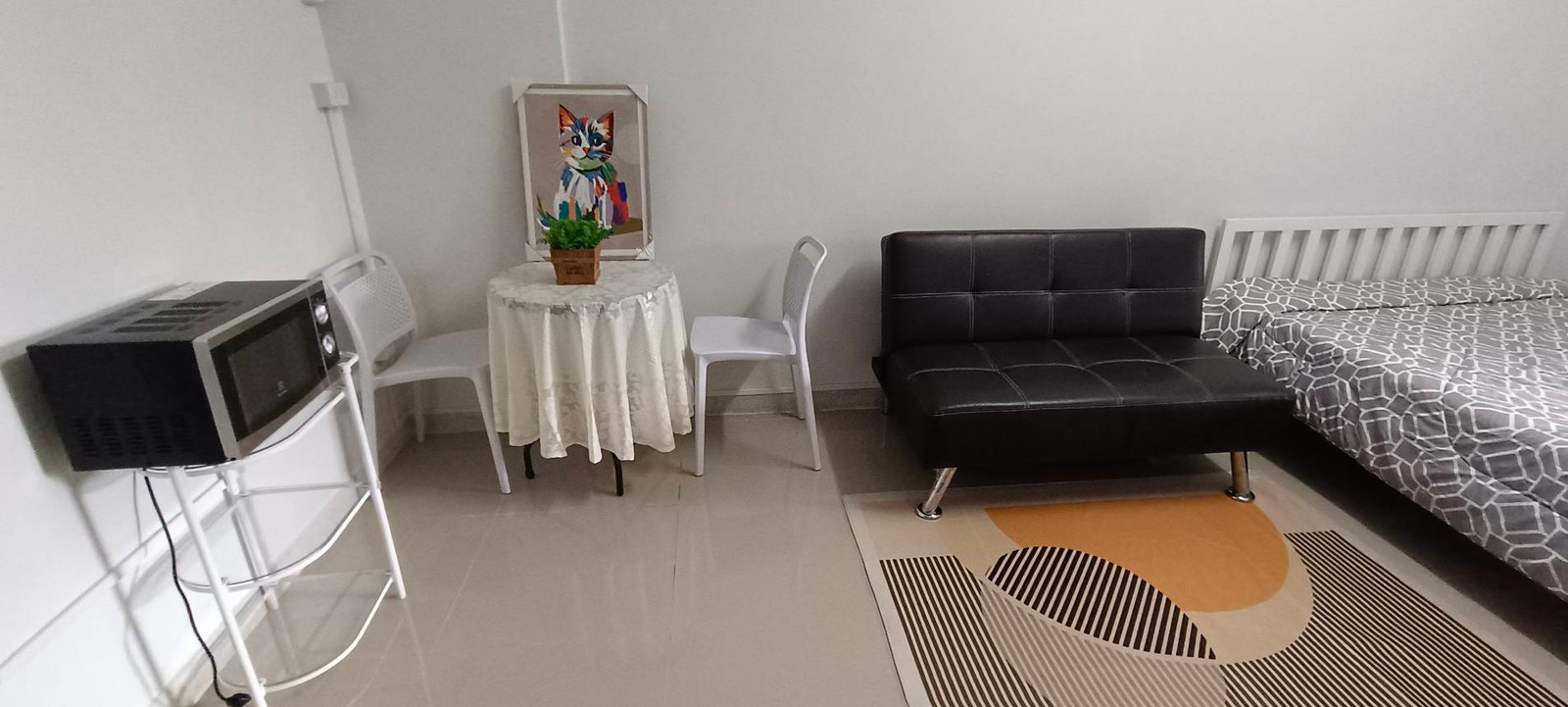 Selling cheap, less than 600,000, fully furnished, suitable for own living or investment and rental.   Condo Baan Suan Bang Khen, Soi Phahonyothin 48, near BTS Sai Yut Station.