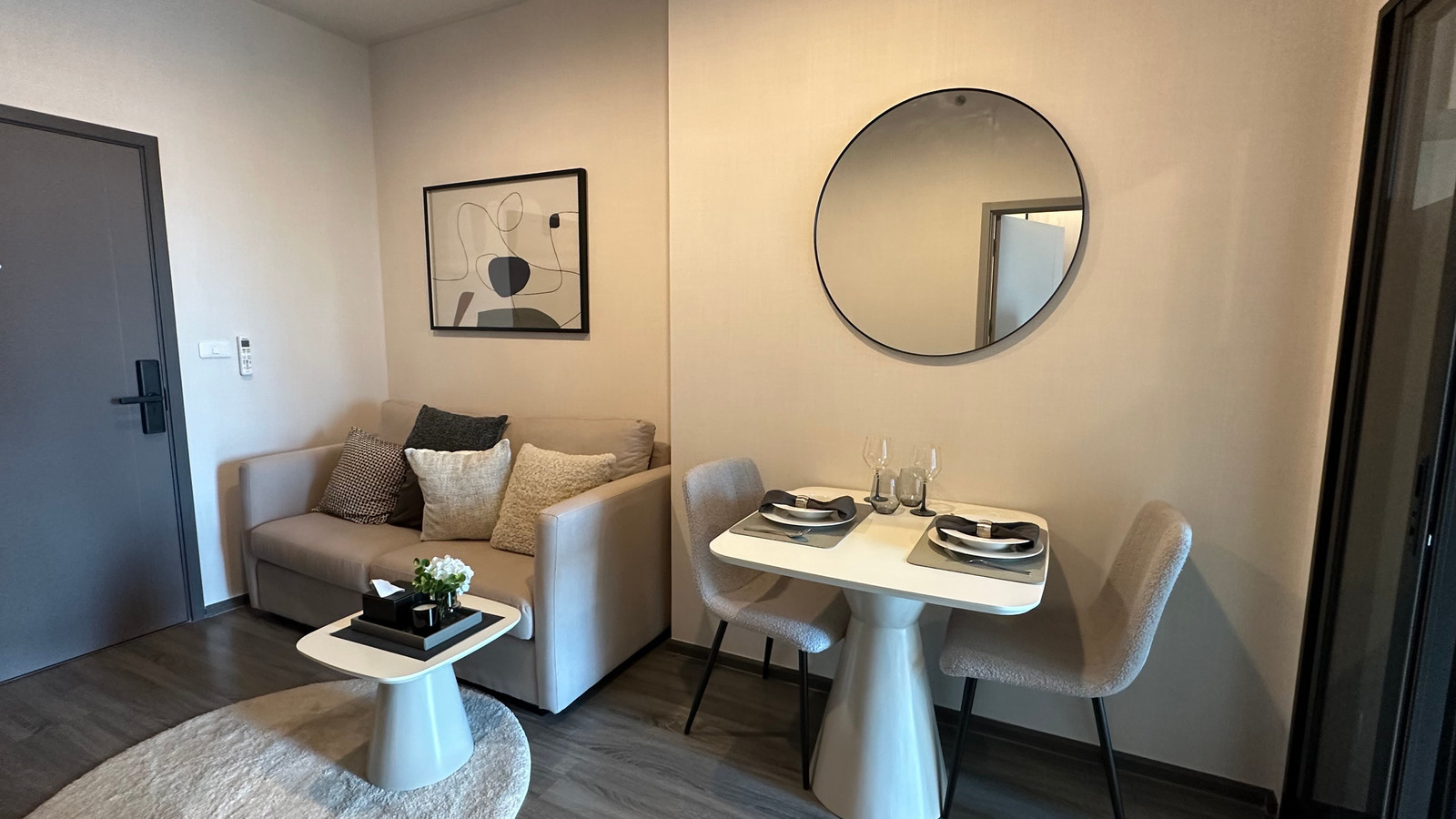 [For rent] Ideo Ramkhamhaeng-Lam Sali Station ✨ Fully furnished room, high floor, ready to move in immediately!  Rent: 15,000 baht/month